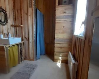 Cabin and ecological pool close to the village center - Le Château-d'Oléron - Équipements de la chambre