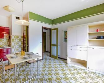 Lovely apartment in Rapallo with WiFi - Rapallo - Dining room
