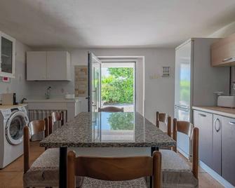 Villa Turin - Yourplace Abruzzo - Torino di Sangro - Dining room