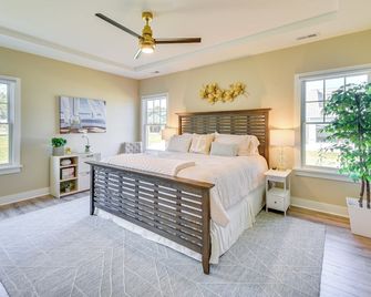 Near Beach & Trails: Elegant Home in Cape Charles! - Cape Charles - Slaapkamer