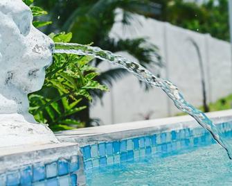 Private secluded minimalistic luxury - San Fernando (Trinidad y Tobago)