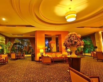 Manado Quality Hotel - מאנאדו - לובי