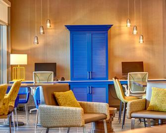 Home2 Suites by Hilton Toronto Brampton - Brampton - Resepsjon