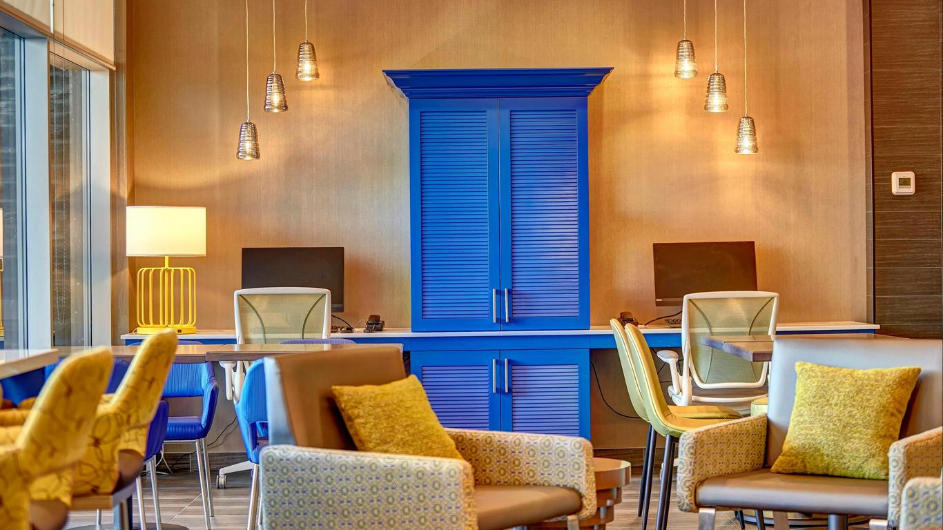 Home2 Suites by Hilton Toronto Brampton