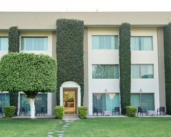 Hotel Estancia Business Class - Guadalajara - Edifício