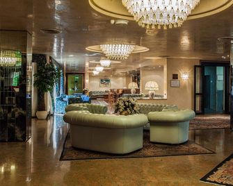 Hotel Leonardo Da Vinci - Sassari - Lobby