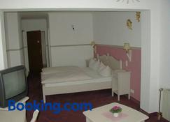 Hotel Schlossgarten - Gladenbach - Slaapkamer