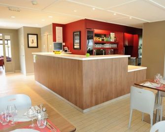 Campanile Moulins Avermes - Avermes - Bar
