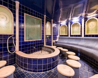 Traumhotel Liebes Rot-Flueh - Grän