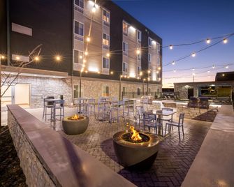 Everhome Suites Rochester Greece - Rochester - Budova