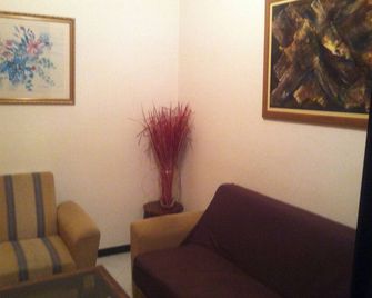 Quiet air-conditioned apartment in the center of Rabat - Rabat - Living room