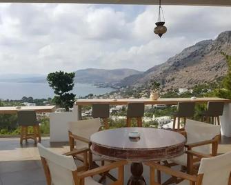 Pefkos Blue - Pefki - Balcón