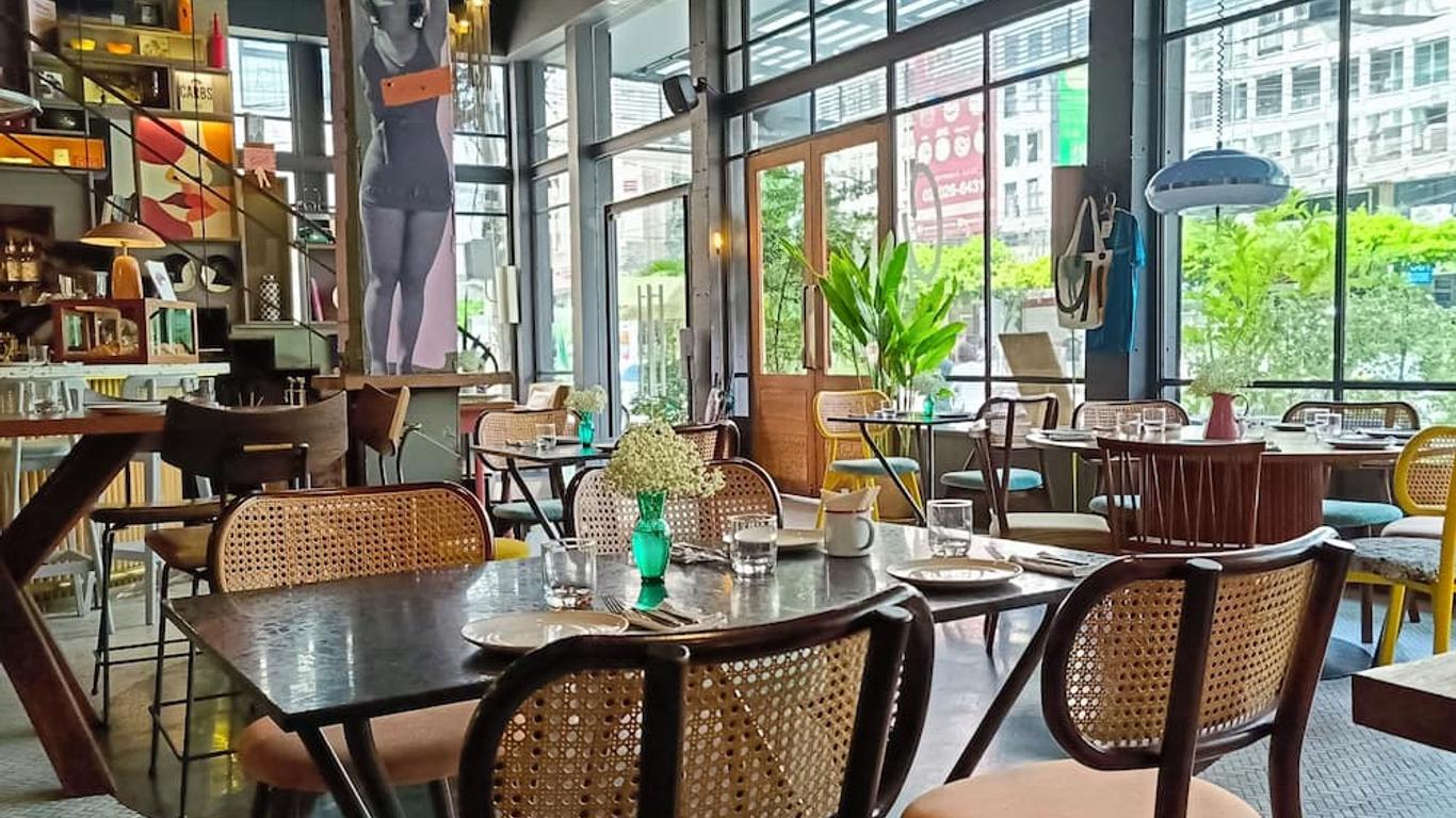 ساتشاز هوتل أونو