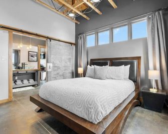 Hip & Modern Loft with Garage - Butte - Bedroom