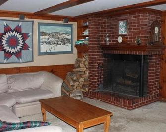White Trellis Motel - North Conway