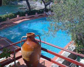 Hotel Fiascherino - Lerici - Pool