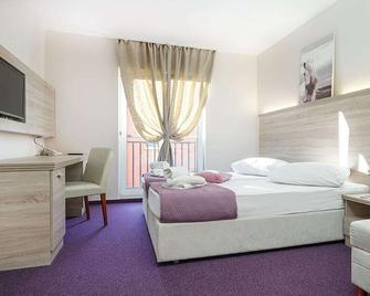Hotel Stella Maris - Vodice - Schlafzimmer