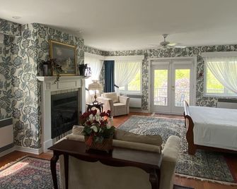 أوبيرج لو تريكورن - نورث هاتلي - غرفة نوم