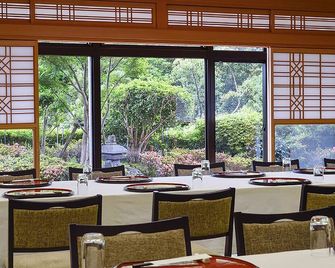 新維爾宮崎市旅館 - 宮崎 - 餐廳
