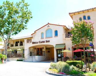 Bella Capri Inn and Suites - Camarillo - Gebäude