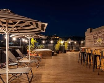 Dave Red Athens, a member of Brown Hotels - Atene - Patio