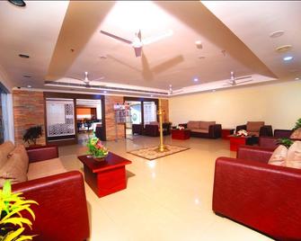 Contour Backwaters - Changanācheri - Lobby