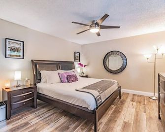 Luxury Holistic Oasis by Bayshore/Hyde Park/SoHo - Tampa - Bedroom