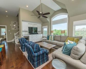 Bright Dreams Ahead - Duck - Living room