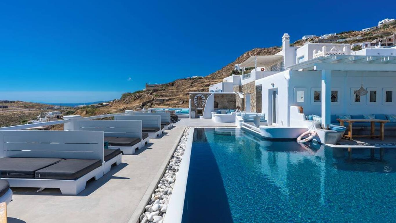 Flaskos Luxury Suites