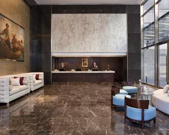 Alvear Art Hotel - Buenos Aires - Front desk