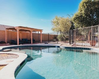 Pet-Friendly 4br Casa Grande Home Heated Pool Yard - Casa Grande - Pool