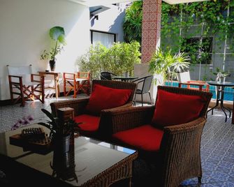 The Umbrella House - Kamala - Patio
