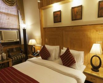 Wood Castle - New Delhi - Bedroom