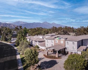 Holiday Inn Express & Suites San Dimas By IHG - San Dimas - Budova