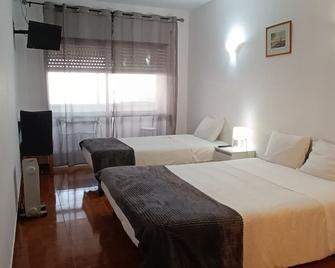 Residencial S. Giao - Valença - Habitación