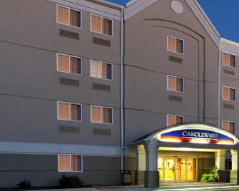 Candlewood Suites Winchester - Winchester - Building