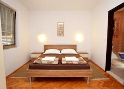 Apartments Victoria - Trogir - Bedroom