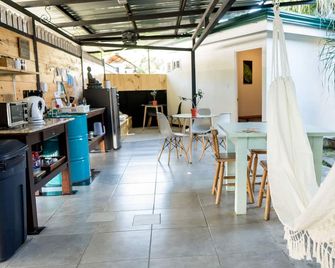 Terida Airport B&B - Alajuela - Patio