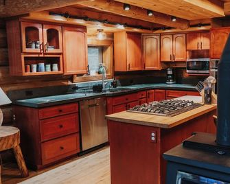 Moose Mountain Cabin- Cozy retreat with aurora views - Fairbanks - Kuchyň