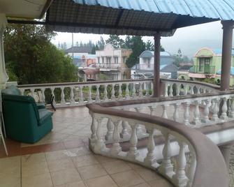 Villa Kota Bunga Protea - Cipanas - Balcon