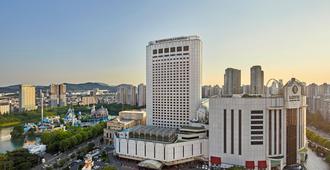 Lotte Hotel World - Seúl - Vista del exterior