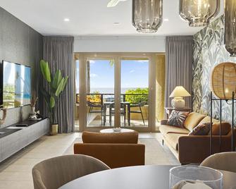 The Bellafonte - Luxury Oceanfront Hotel - Kralendijk - Living room