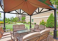 Pool & Gym. Near University of Tennessee - Oak Ridge - Patio