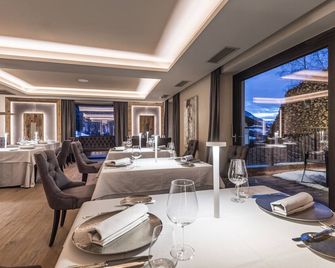 Hotel Montchalet - אורטיסיי - מסעדה