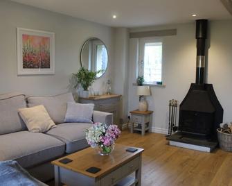 Cheviots Cottage - Totnes - Living room