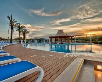 Db Seabank Resort And Spa - Mellieħa - Piscina