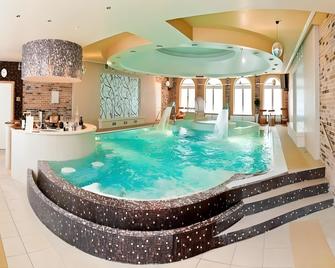 Kaiserhof Hotel - Kaliningrad - Pool