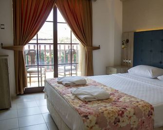 Hamle Hotel - Akyaka - Slaapkamer