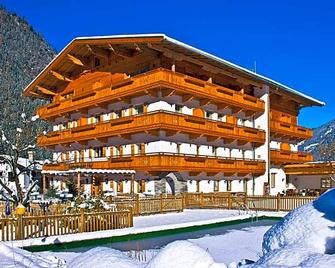 Landhotel Rauchenwalderhof - Mayrhofen - Budova