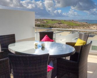 Holiday Residences at Praia d'el Rey Resort - Óbidos - Balcón